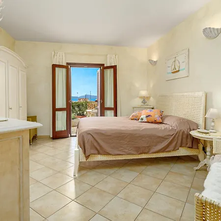 Mazzini Apartment-by And Service Golfo Aranci