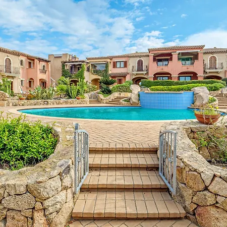 Mazzini Apartment-by And Service Apartmán *