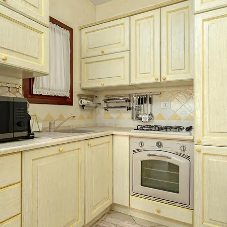 Mazzini Apartment-by And Service Appartement Golfo Aranci